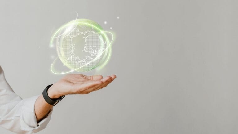 gestora que implementou agenda esg para empresas segura um círculo verde representativo