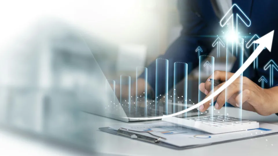 A imagem possui uma forte estética corporativa e tecnológica, focada em conceitos de contabilidade digital, planejamento financeiro, análise de mercado e crescimento econômico acelerado.